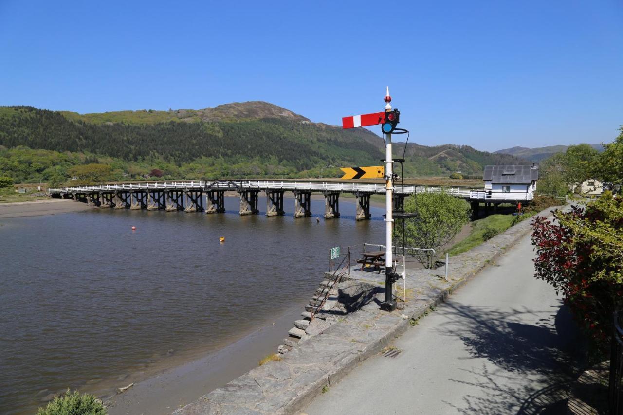 Finest Retreats - Toll Bridge Cottage Dolgellau Exteriör bild